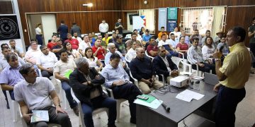 MAG logra acercamiento entre productores de tomate y representantes de supermercados