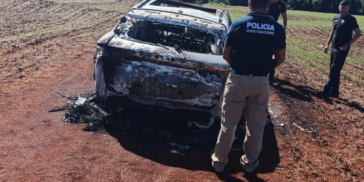 Hallan el que sería el segundo vehículo involucrado en atraco al Banco Sudameris en Naranjal