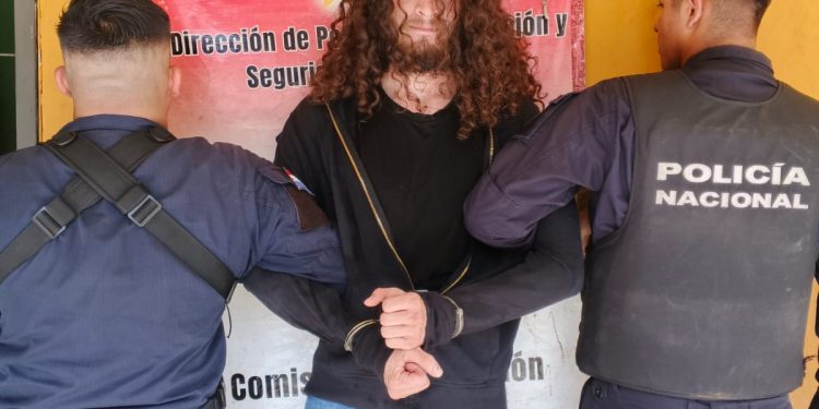 Identifican al joven que intentó ver a la fuerza a Horacio Cartes