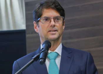 Actores económicos coinciden en falta de previsibilidad ante el dólar volátil