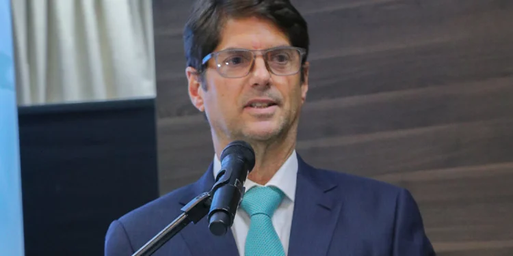 Actores económicos coinciden en falta de previsibilidad ante el dólar volátil