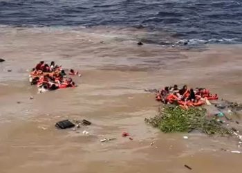Al menos dos muertos y varios desaparecidos por un naufragio en Brasil