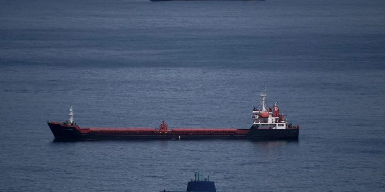 Se prevé alzas del petróleo tras ataques de EE.UU e Israel a Irán