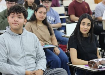 BECAL financiará cursos de idiomas para estudiantes universitarios