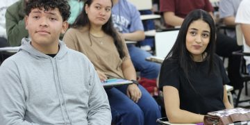 BECAL financiará cursos de idiomas para estudiantes universitarios