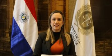 Docente afectada por “mafia de pagarés” logra reducción de embargo