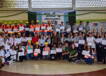 Fortalecimiento del empleo: SINAFOCAL entrega más de 700 certificaciones y kits de herramientas en Itapúa