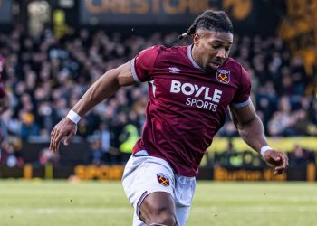 El West Ham prohíbe a Adama Traoré levantar pesas en el gimnasio