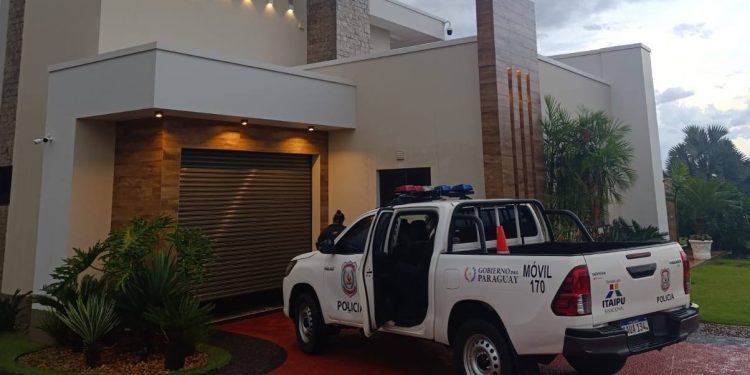 Robo agravado en Natalio: delincuentes armados se llevan armas, joyas y un vehículo que luego fue recuperado