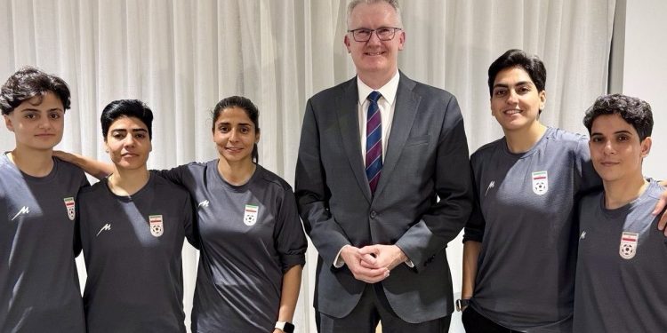Jugadoras iraníes obtienen asilo en Australia y dejan uso del hiyab