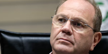 Camilo Pérez: «si estaban tan bien en las encuestas, ¿para qué se juntan?»