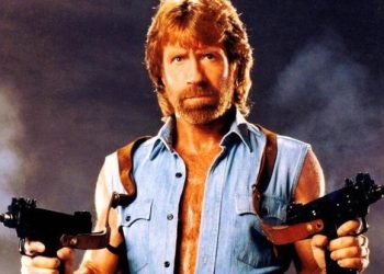 Hospitalizan de emergencia al actor Chuck Norris en Hawái