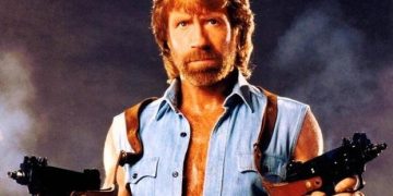 Hospitalizan de emergencia al actor Chuck Norris en Hawái