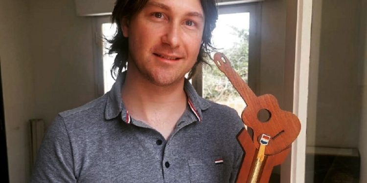 Denuncian compra de «canastas navideñas de oro» en APA