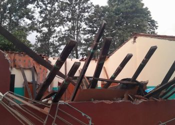 R.I. 3 Corrales: parte del techo de una escuela se derrumba y deja sin aula a niños de nivel inicial