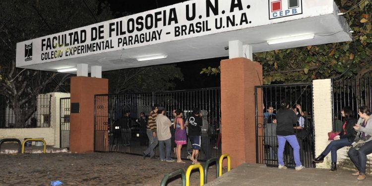 Estudiantes proponen eliminar puntaje mínimo de ingreso en Filosofía UNA
