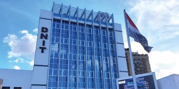 Pequeña disminución en recaudación de la DNIT en comparación a febrero de 2025