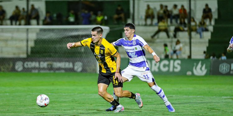 Guarani y 2 de Mayo empatan en juego de regularización