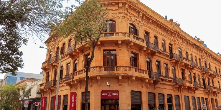 Economía garantiza unos USD 480 millones para Salud Pública