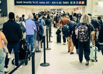 Desde este lunes, agentes de ICE estarán en principales aeropuertos