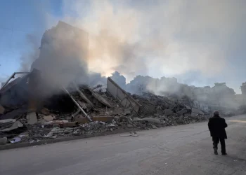 EEUU e Irán intercambian amenazas mientras la guerra continúa sin un final a la vista