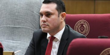 Cuestionan sobreseimiento de Hernán Rivas y hablan de “blanqueo” judicial