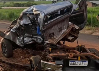 Tres adolescentes pierden la vida en un choque frontal