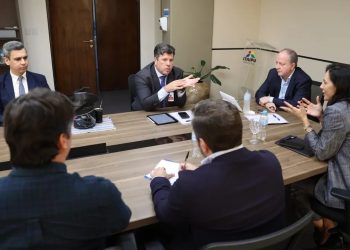 Buscan solución sostenible para compromisos del sector vial y obras en ejecución