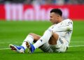Descontento con el Real Madrid, Mbappé viaja a Francia para tratarse un problema de rodilla