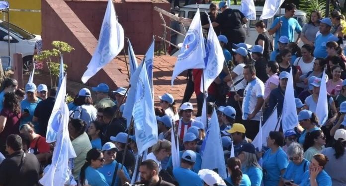 Docentes de la UNA sientan postura ante reforma de la Caja Fiscal y se desmarcan del magisterio