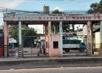 Hallan a dos personas sin vida en el Mercado de Abasto de Asunción