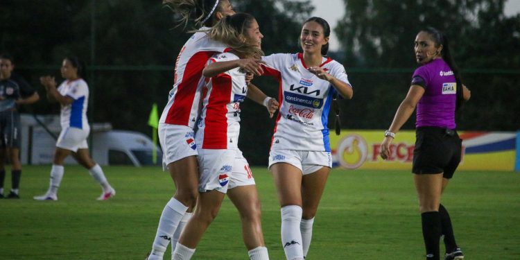 Nacional/Humaitá derrotó a San Lorenzo en el inicio del Torneo Anual FEM 2026