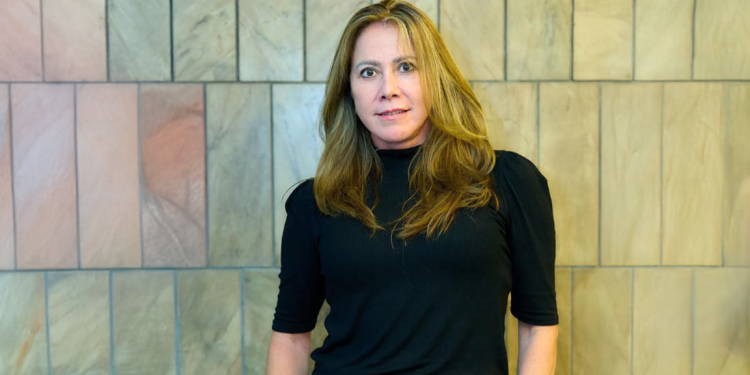 Hablan de la necesidad de una ley notarial para mejorar situación de escribanos