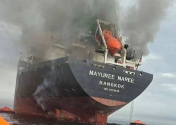 Irán atacó buques en el Estrecho de Ormuz y sube el precio del petróleo