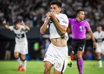 Olimpia derrota a Trinidense y avanza a fase de grupos de la Sudamericana 2026