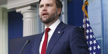 La Casa Blanca busca una reunión entre JD Vance e Irán en Pakistán, según la CNN