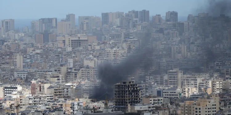 Trump amenaza con destruir la infraestructura civil de Irán si no se llega a un acuerdo “pronto”