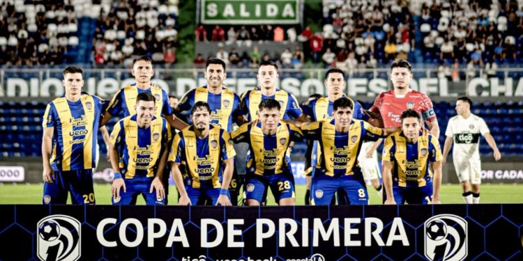 Futbolistas de Luqueño fueron atacados con petardos en pleno entrenamiento