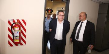 Tribunal que revocó prisión a Carlos Granada ahora confirma su condena a 10 años por coacción y violación