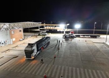 Analizan habilitar paso de vehículos particulares en el Puente de la Integración