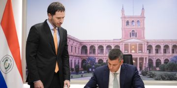 Ejecutivo promulga ley de reforma de la Caja Fiscal