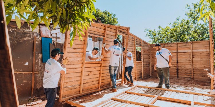 TECHO Paraguay invita a jóvenes a construir 134 viviendas junto a familias en situación de pobreza