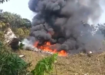 Un avión militar Hércules con 125 personas se accidenta en el sur de Colombia: hay 48 sobrevivientes