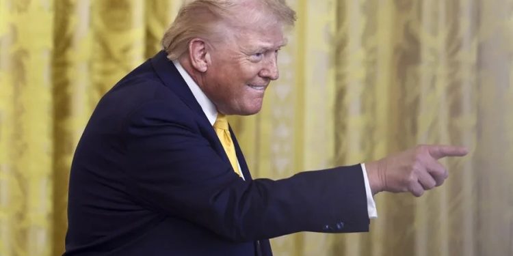 Trump asegura que el Gobierno de Cuba «va a caer muy pronto»