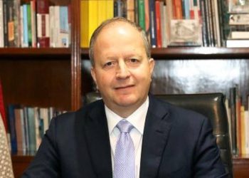 Fernández Valdovinos deja de ser ministro de Economía y lo reemplaza Juan José Galeano