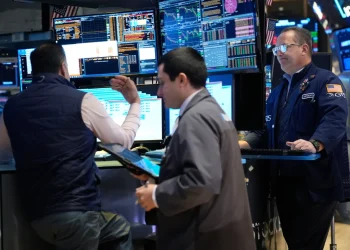 Wall Street va rumbo a otra semana de pérdidas