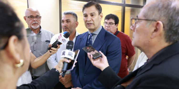 Docentes insisten con su propuesta de mayor aporte patronal luego de reunión por reforma de Caja Fiscal