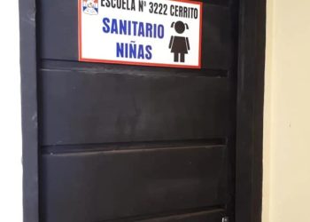 Ñemby: denuncian cobro de G. 2.000 para usar baño en escuela