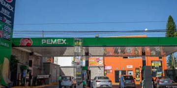 México subsidia la gasolina por el alza global del petróleo