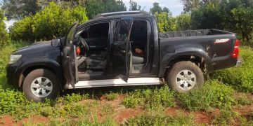 Fue al banco a retirar dinero y a la salida le atacó una banda asaltantes